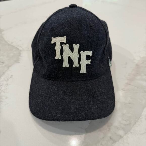 The North Face Yankee Style Baseball Cap Hat Men's S/M Flex Fit Charcoal Gray - Picture 2 of 10